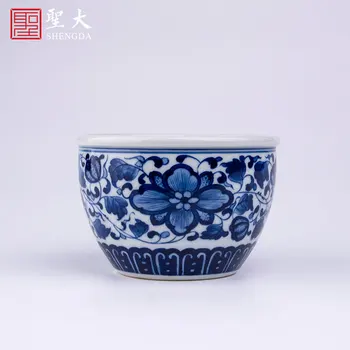 |украса край листенце в синьо-бял заплетени цветя модел зад чаша за краката чиста ръчно рисувани Цзиндэчжэнь Кунг-фу чаена чаша
